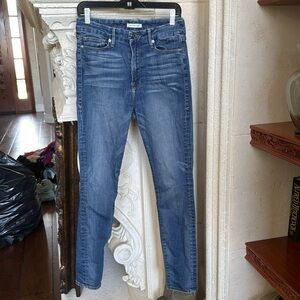 Good American Good Waist Medium Wash Skinny Jeans size 6/28